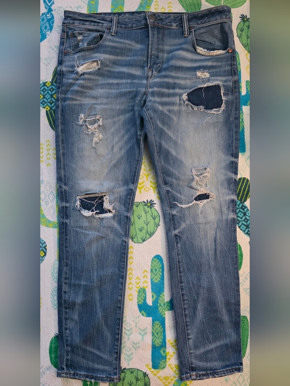 American Eagle Distressed Ripped Skinny Jeans, Faded, 34, Acid Or Medium Wash